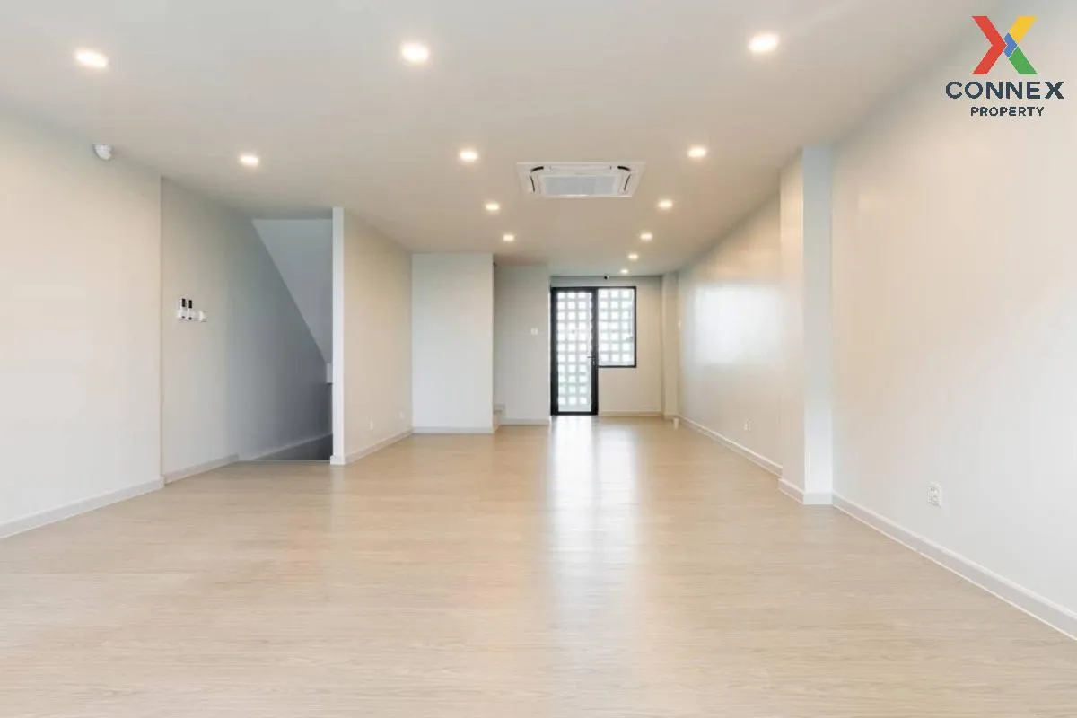 เช่าโฮมออฟฟิศ เจดับบลิว พาร์ค กรุงเทพกรีฑา ขนาด 5 ชั้น พร้อมลิฟต์ 3