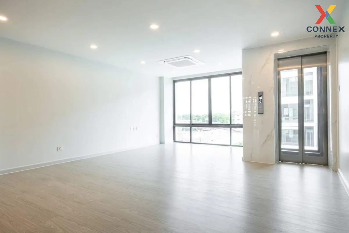 เช่าโฮมออฟฟิศ เจดับบลิว พาร์ค กรุงเทพกรีฑา ขนาด 5 ชั้น พร้อมลิฟต์