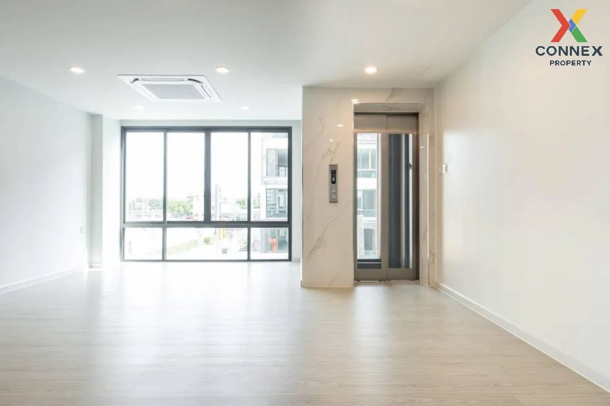 เช่าโฮมออฟฟิศ เจดับบลิว พาร์ค กรุงเทพกรีฑา ขนาด 5 ชั้น พร้อมลิฟต์