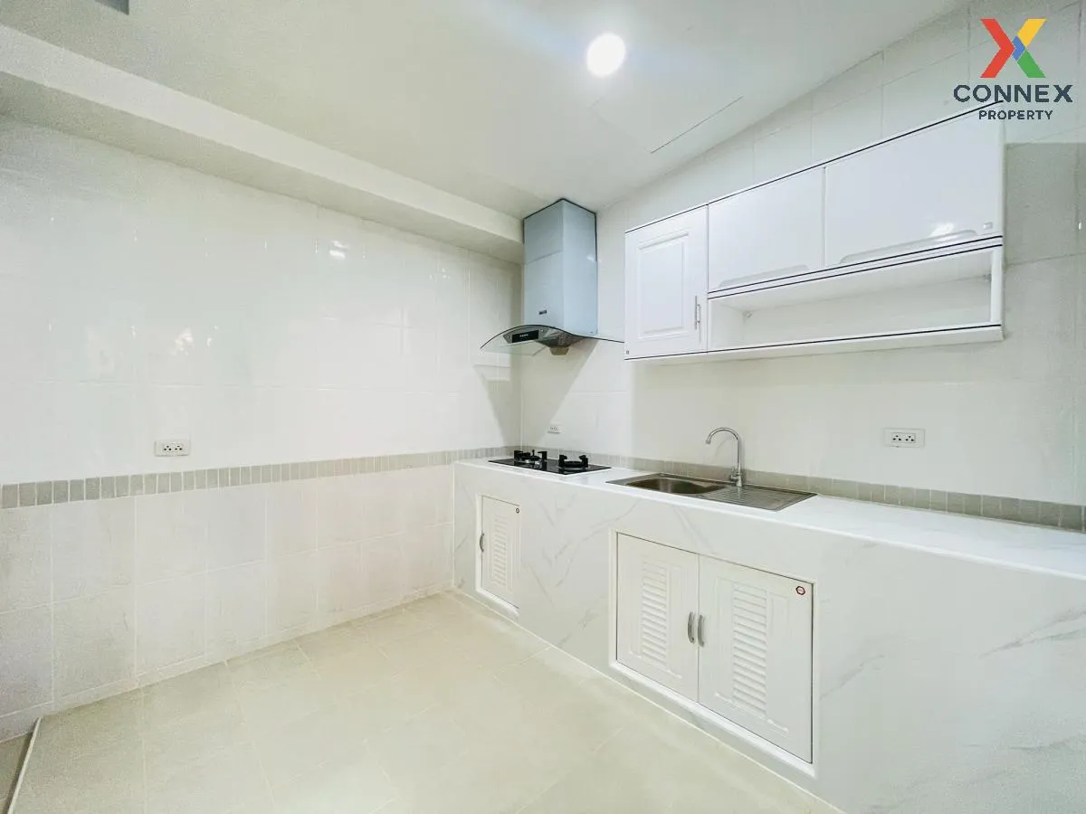 ขายทาวน์เฮ้าส์/ทาวน์โฮม  โชคชัย 7 ซอยเขาน้อย เมืองพัทยา บางละมุง 