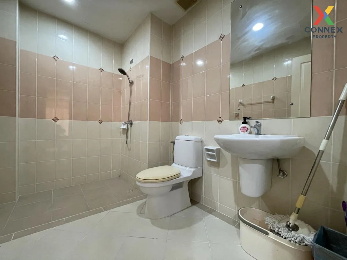 For Sale Townhouse/Townhome  , Baan Klang Muang The Paris Rama 9-