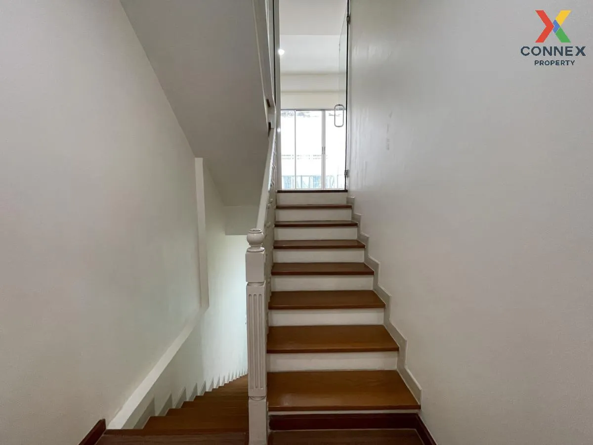 For Sale Townhouse/Townhome  , Baan Klang Muang The Paris Rama 9-