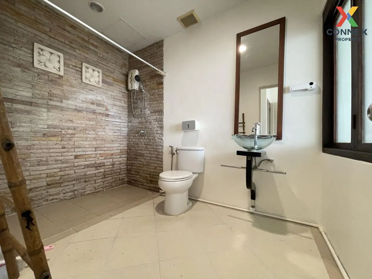 For Sale Townhouse/Townhome  , Baan Klang Muang The Paris Rama 9-