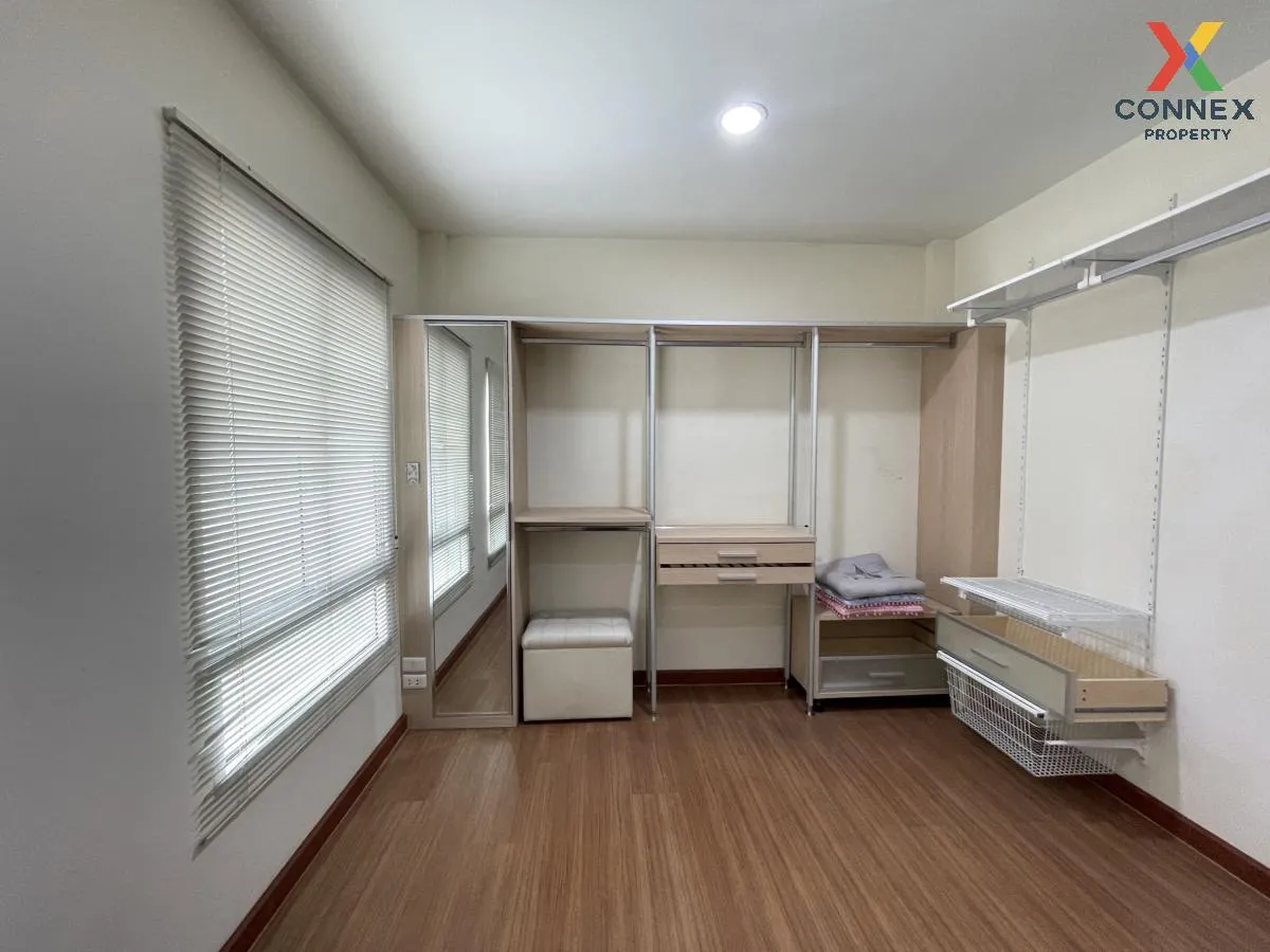 For Sale Townhouse/Townhome  , Baan Klang Muang The Paris Rama 9-