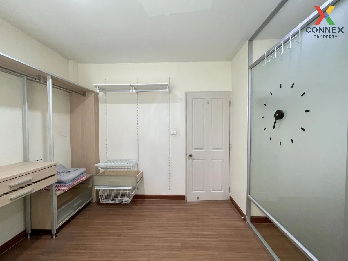 For Sale Townhouse/Townhome  , Baan Klang Muang The Paris Rama 9-