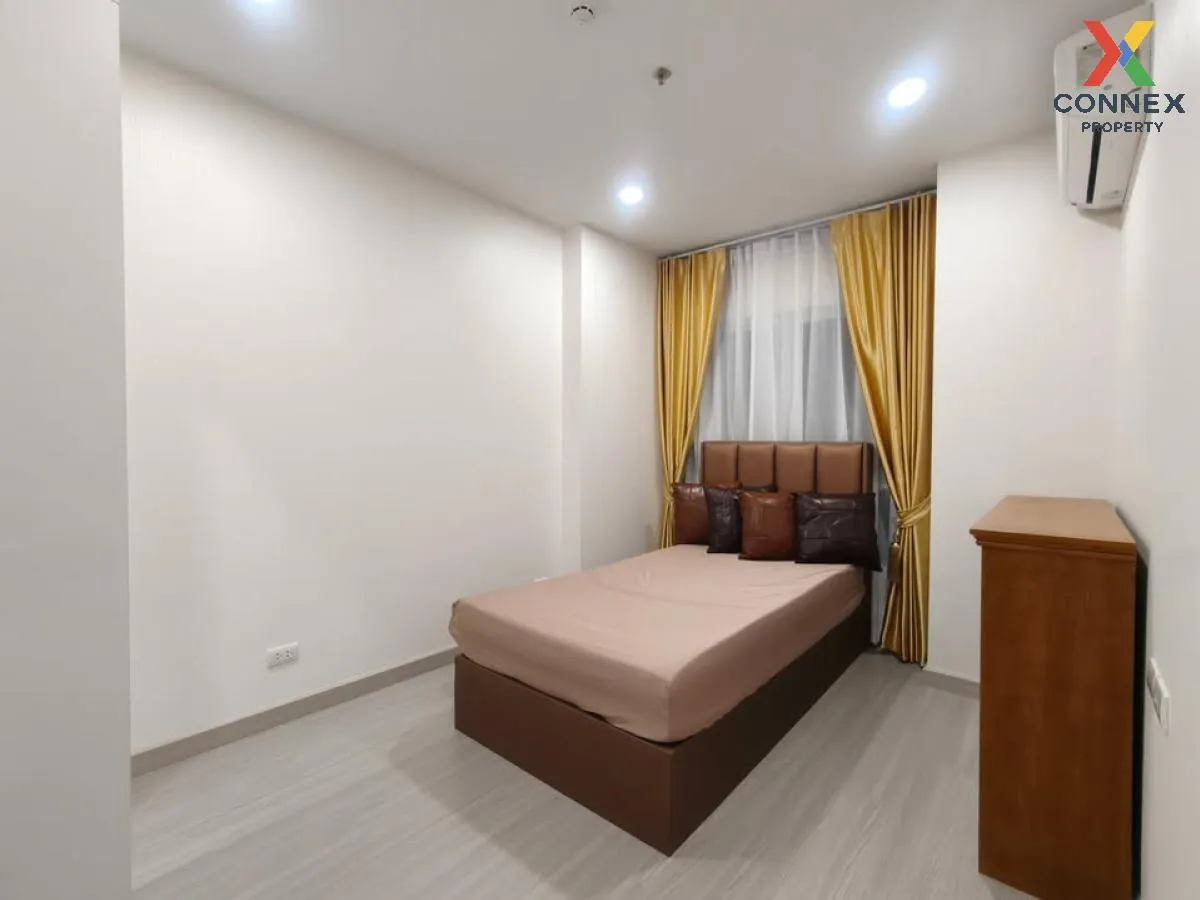 For Sale Condo , Supalai Park Yaekfaichai , nice view , corner un