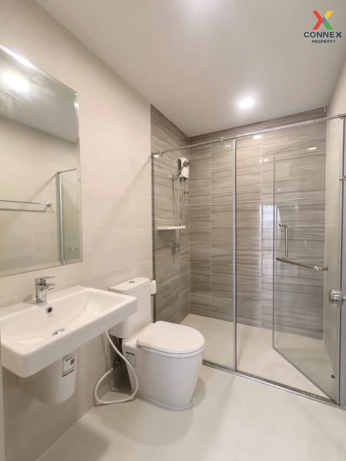 For Sale Condo , Supalai Park Yaekfaichai , nice view , corner un