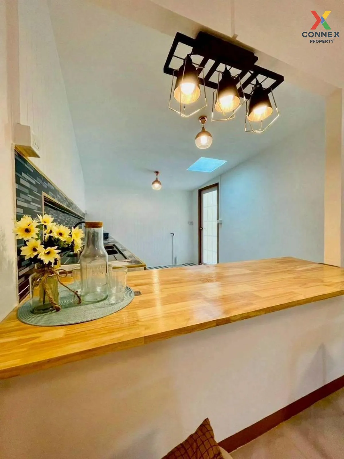 ขายทาวน์เฮ้าส์/ทาวน์โฮม  บัวทองธานี พาร์ค หน้ากว้าง บางบัวทอง บาง