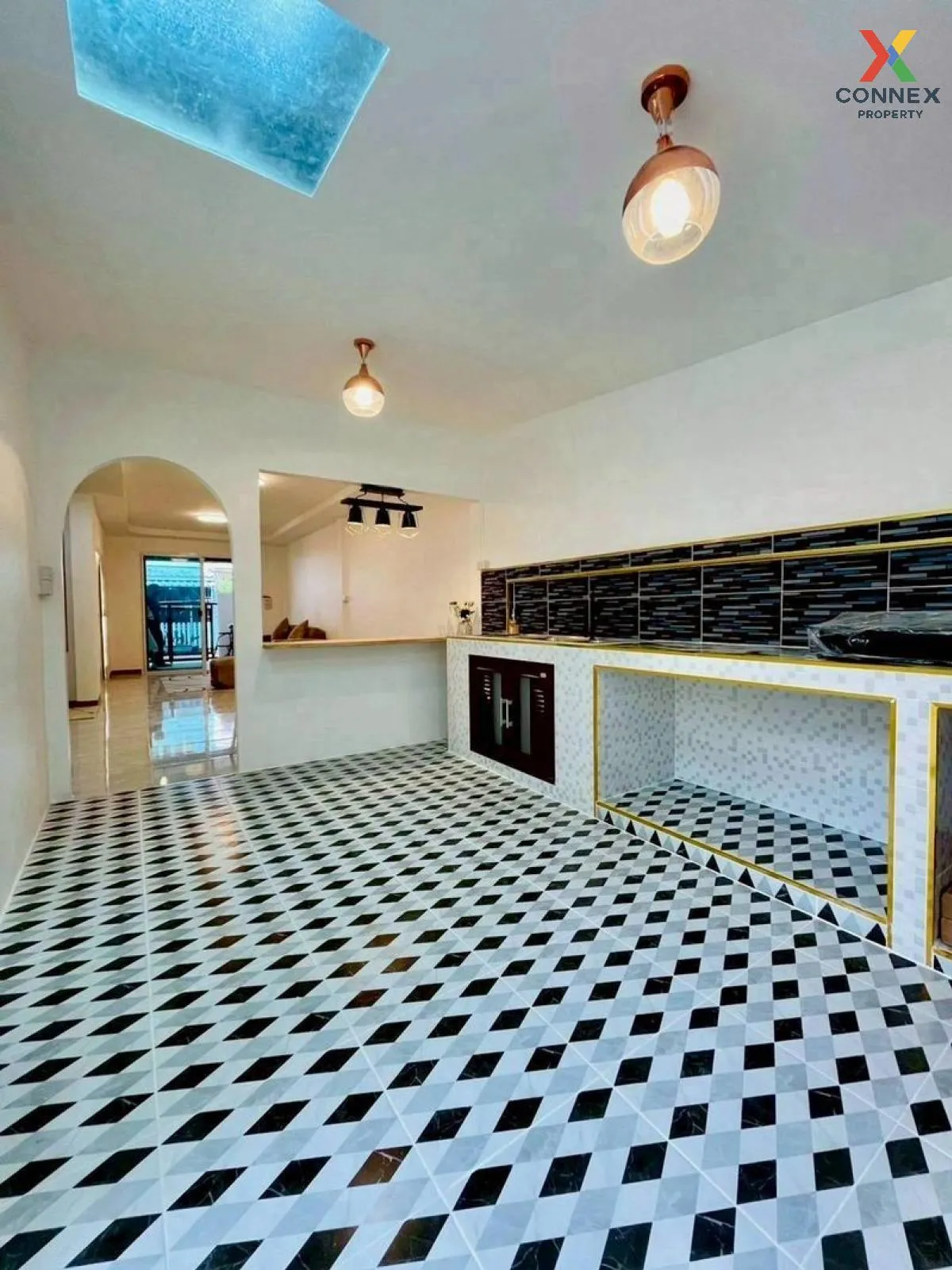 ขายทาวน์เฮ้าส์/ทาวน์โฮม  บัวทองธานี พาร์ค หน้ากว้าง บางบัวทอง บาง