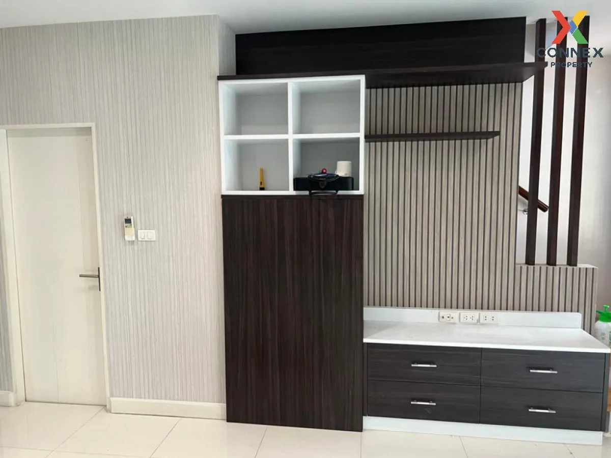 ขายทาวน์เฮ้าส์/ทาวน์โฮม  บ้านกลางเมือง งามวงศ์วาน รีโนเวทใหม่ ทุ่