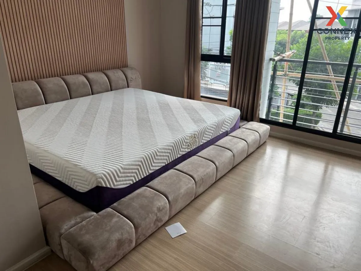 ขายทาวน์เฮ้าส์/ทาวน์โฮม  บ้านกลางเมือง งามวงศ์วาน รีโนเวทใหม่ ทุ่