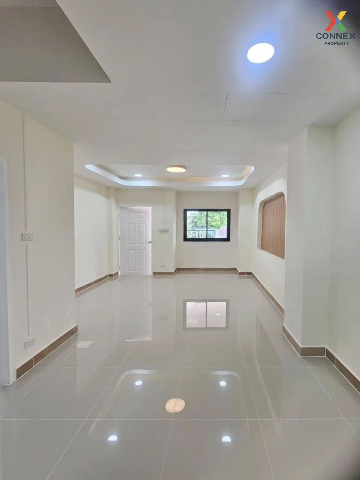 ขายทาวน์เฮ้าส์/ทาวน์โฮม  ทาวน์แอนด์คันทรี่ กระทุ่มราย เขต หนองจอก 4