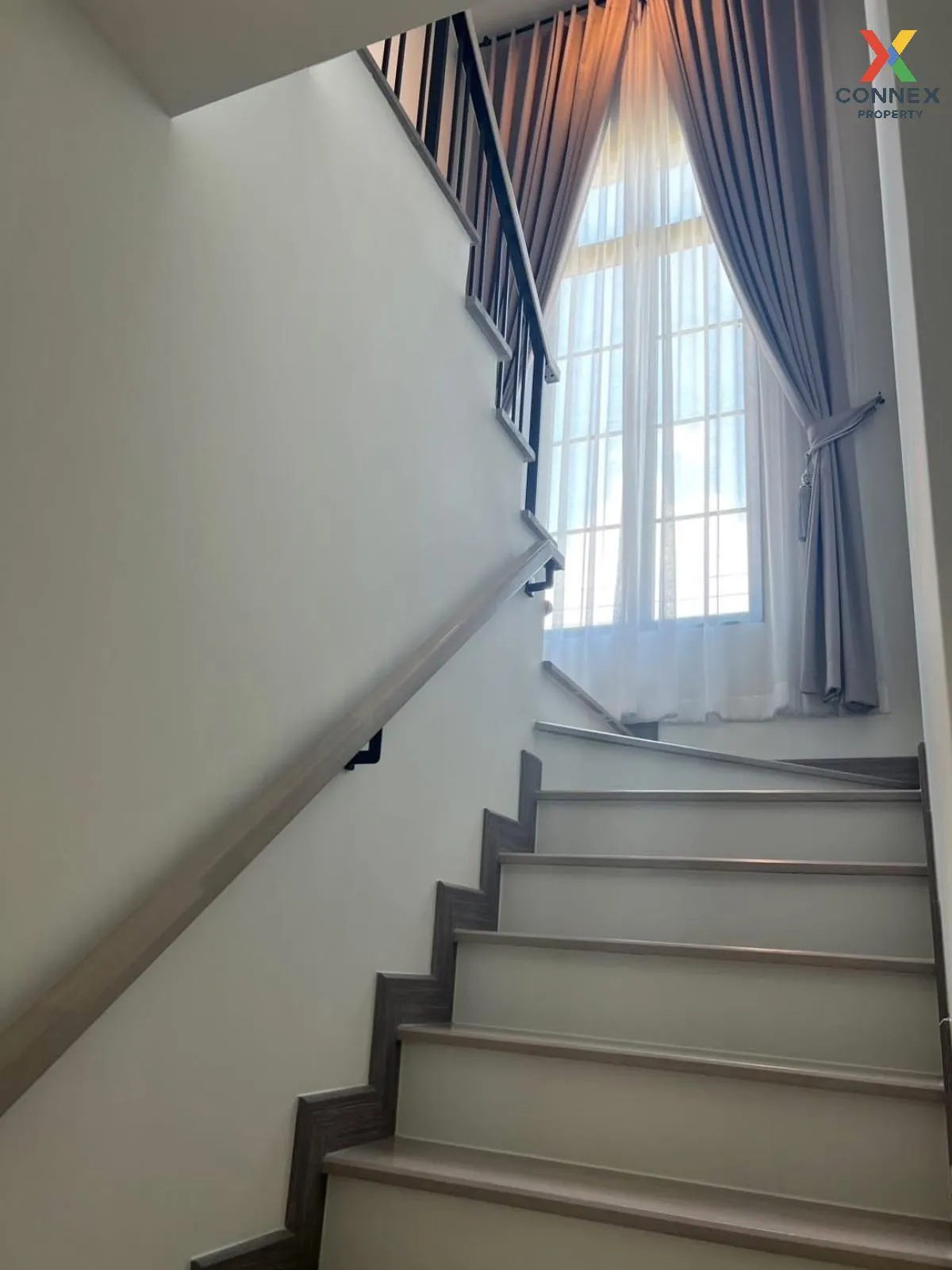 For Sale House , Sanransiri Ramkhamhaeng , wide frontage , MRT-Mi For Sale House , Sanransiri Ramkhamhaeng , wide frontage , MRT-Mi