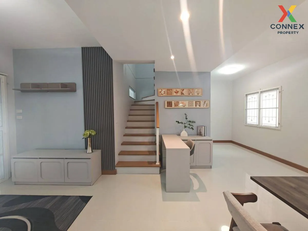 ขายทาวน์เฮ้าส์/ทาวน์โฮม  เดอะ คอนเนค อ่อนนุช 2 รีโนเวทใหม่ ประเวศ