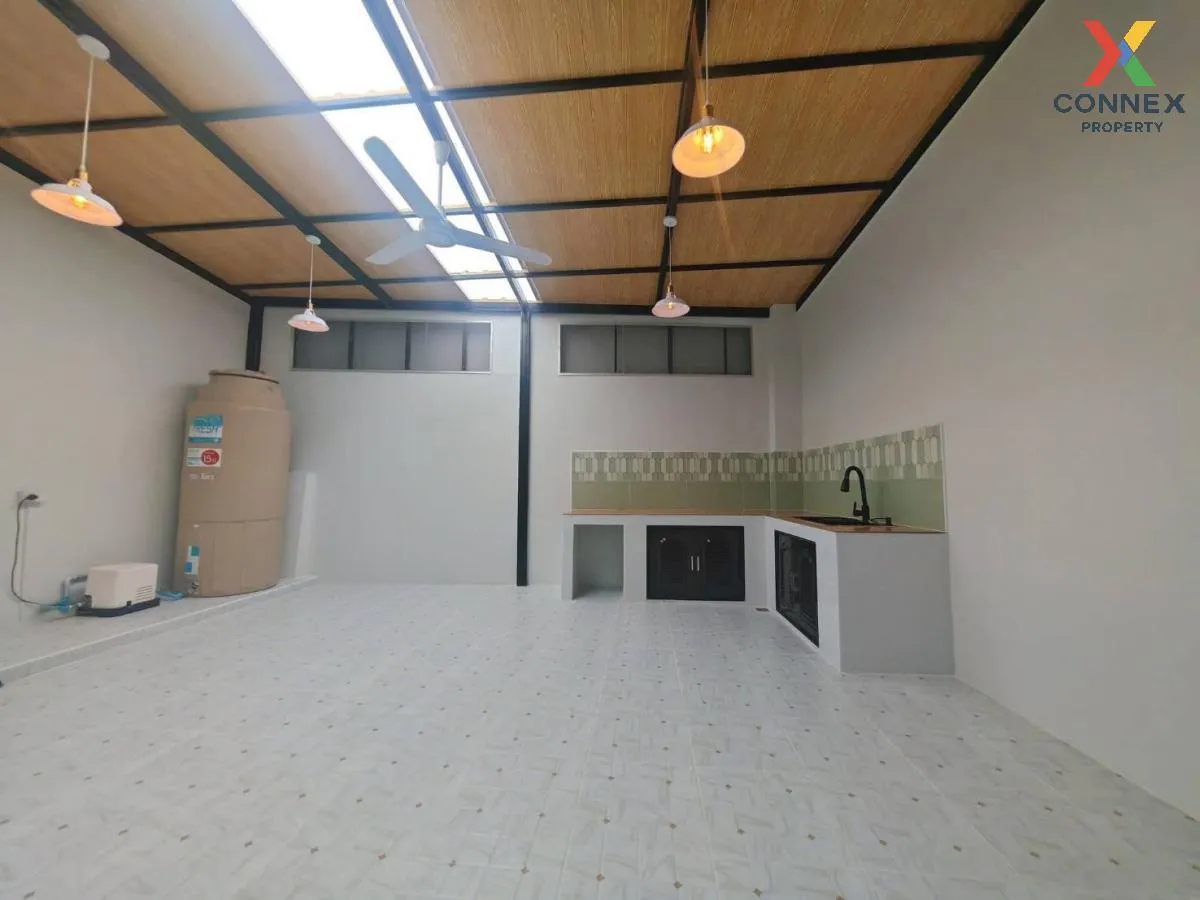 ขายทาวน์เฮ้าส์/ทาวน์โฮม  เดอะ คอนเนค อ่อนนุช 2 รีโนเวทใหม่ ประเวศ