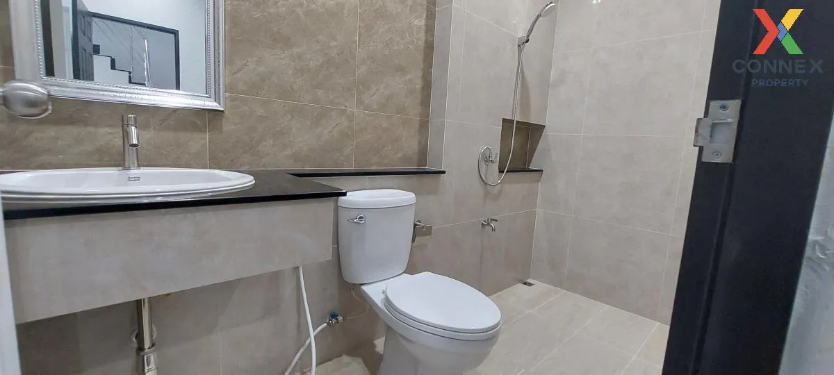 For Sale House , Kritsada Nakhon 31 , Salathammasop Sop , Thawi W