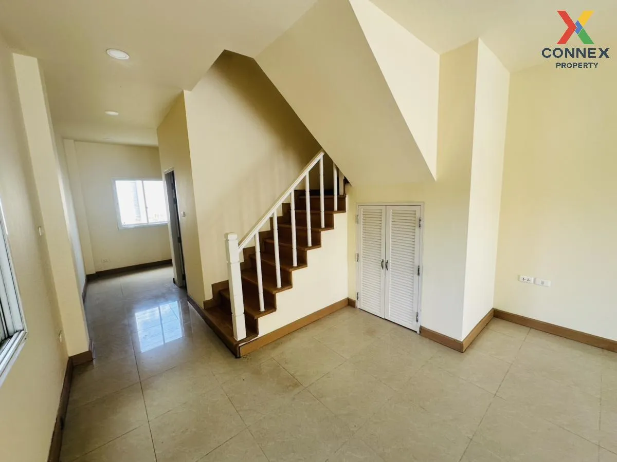 For Sale Townhouse/Townhome  , Prinyaluck Light Rama 5 , corner u
