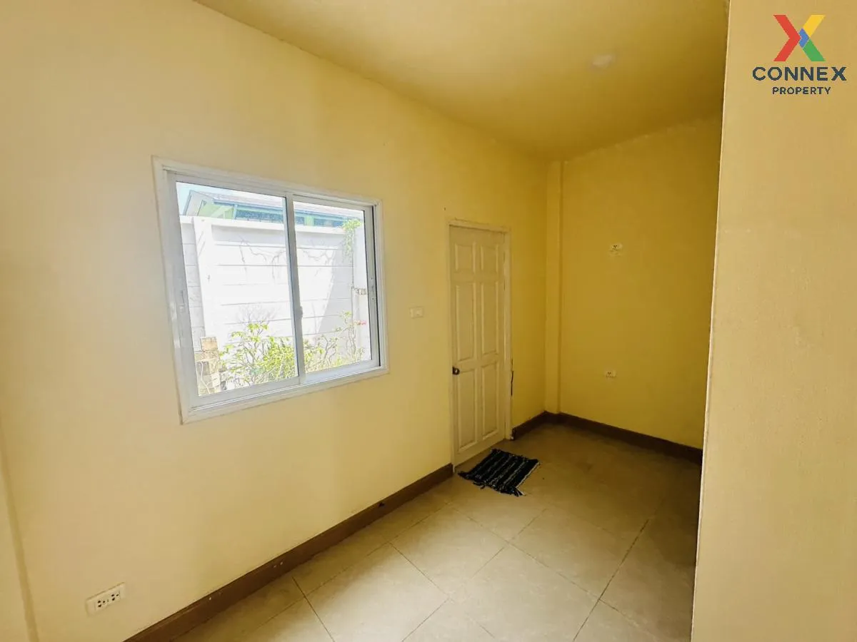 For Sale Townhouse/Townhome  , Prinyaluck Light Rama 5 , corner u
