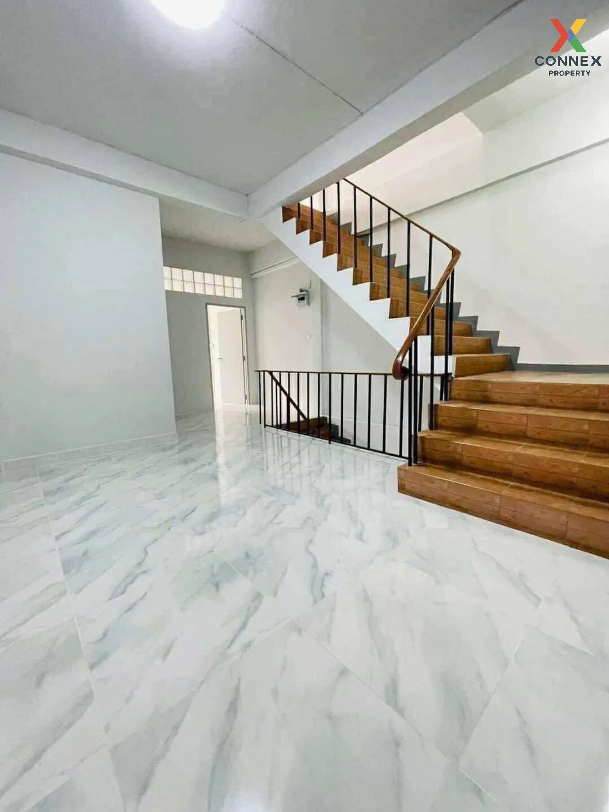 ขายทาวน์เฮ้าส์ นวมินทร์ 38 หน้ากว้าง รีโนเวทใหม่ คลองกุ่ม เขต บึง ขายทาวน์เฮ้าส์ นวมินทร์ 38 หน้ากว้าง รีโนเวทใหม่ คลองกุ่ม เขต บึง