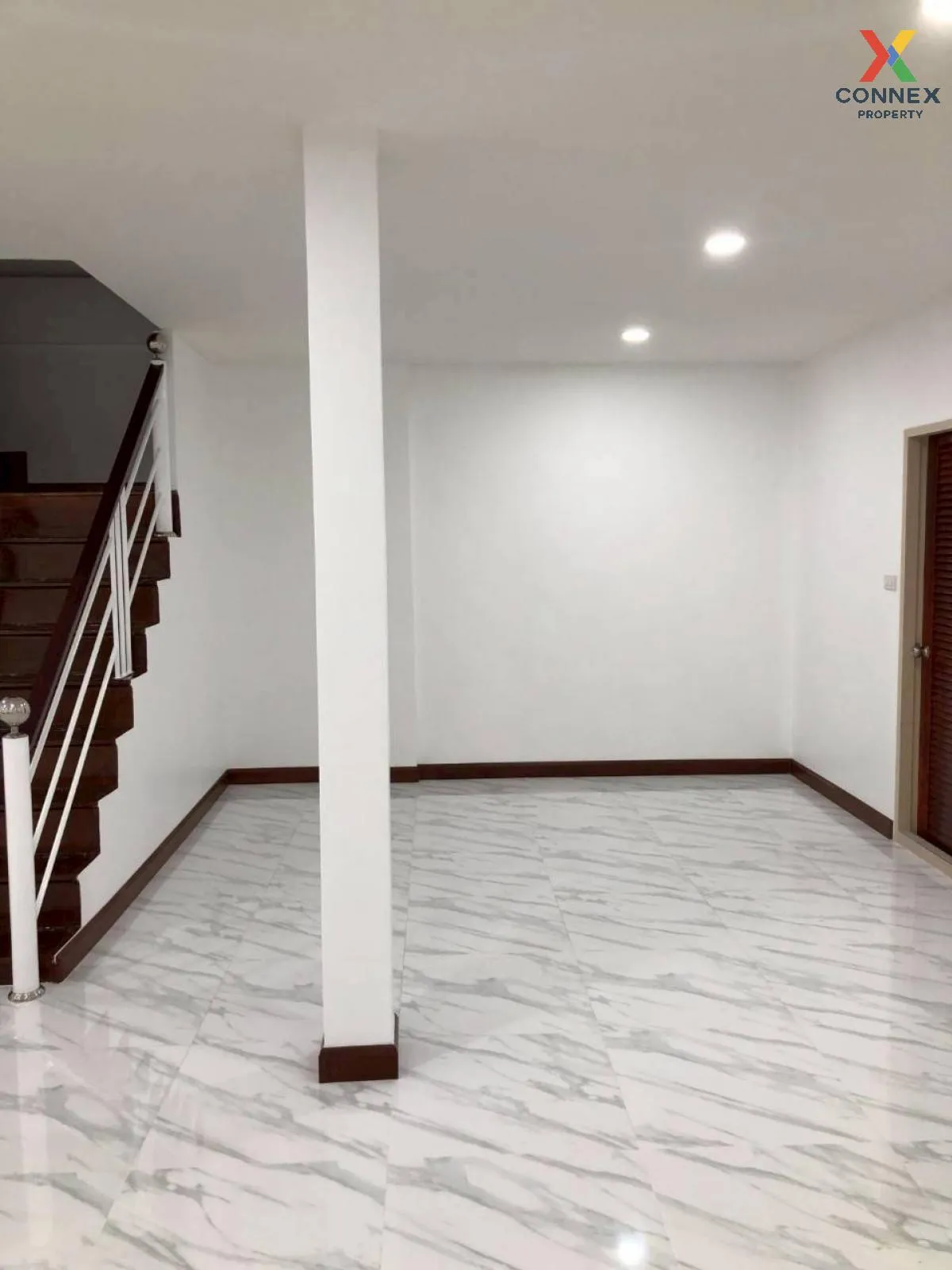 ขายทาวน์เฮ้าส์/ทาวน์โฮม  หมู่บ้าน เสนาวิลล่า 84 รีโนเวทใหม่ คลองจ ขายทาวน์เฮ้าส์/ทาวน์โฮม  หมู่บ้าน เสนาวิลล่า 84 รีโนเวทใหม่ คลองจ