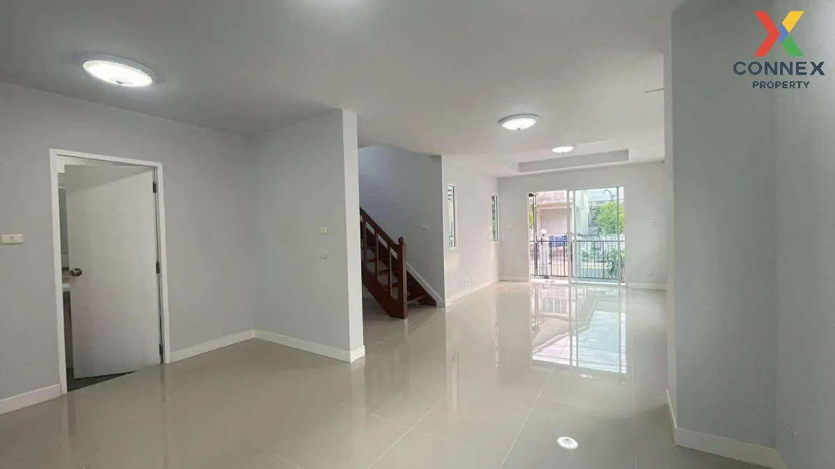 For Sale House , Chuan Chuen On Nut , wide frontage , newly renov For Sale House , Chuan Chuen On Nut , wide frontage , newly renov