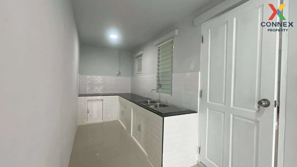 For Sale House , Chuan Chuen On Nut , wide frontage , newly renov For Sale House , Chuan Chuen On Nut , wide frontage , newly renov