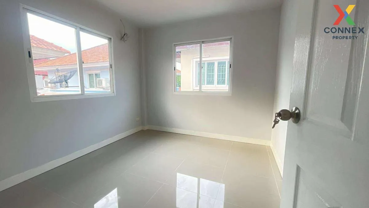 For Sale House , Chuan Chuen On Nut , wide frontage , newly renov For Sale House , Chuan Chuen On Nut , wide frontage , newly renov