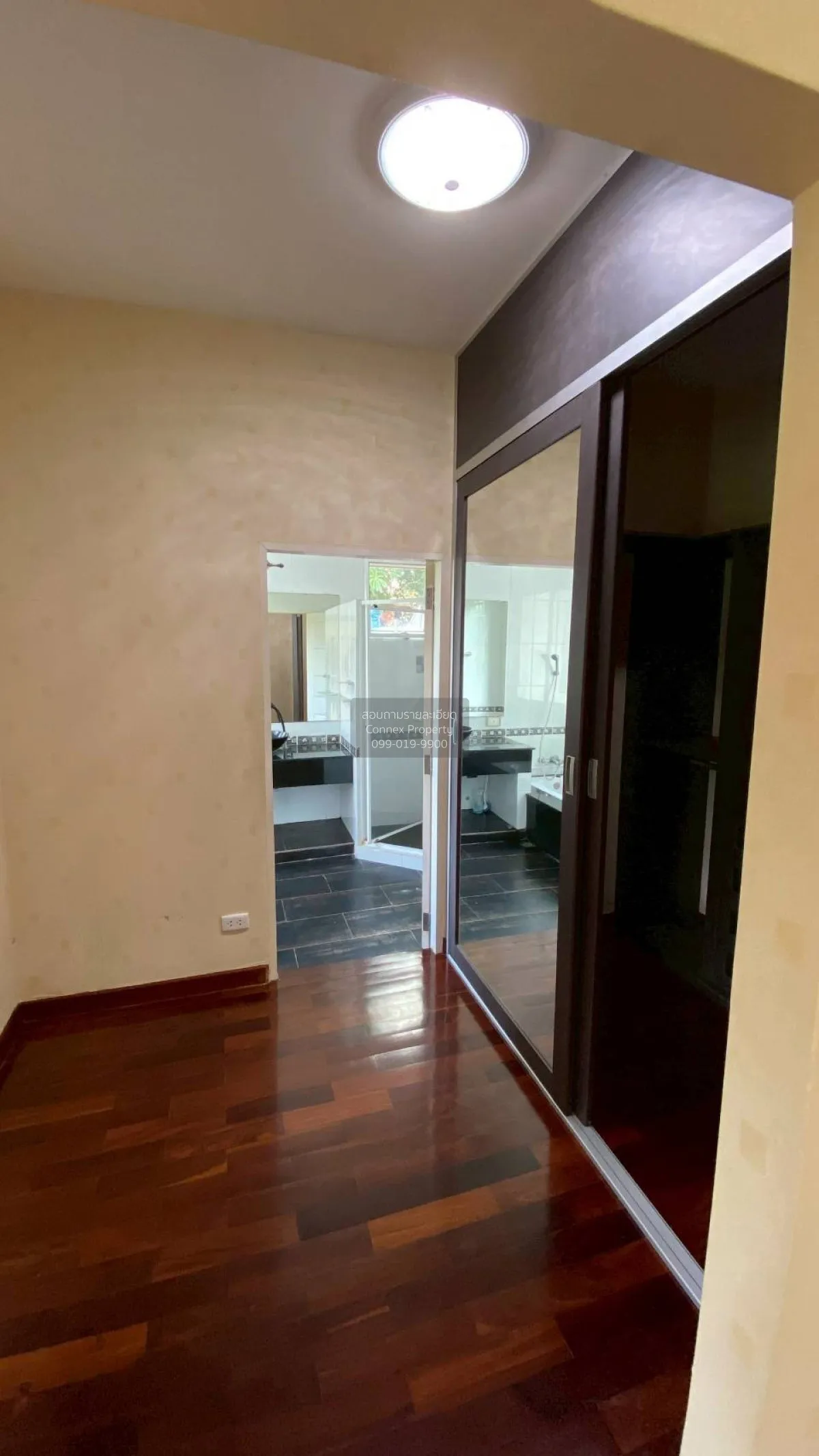 For Sale House , Sarin City Wongtawan , nice view , wide frontage