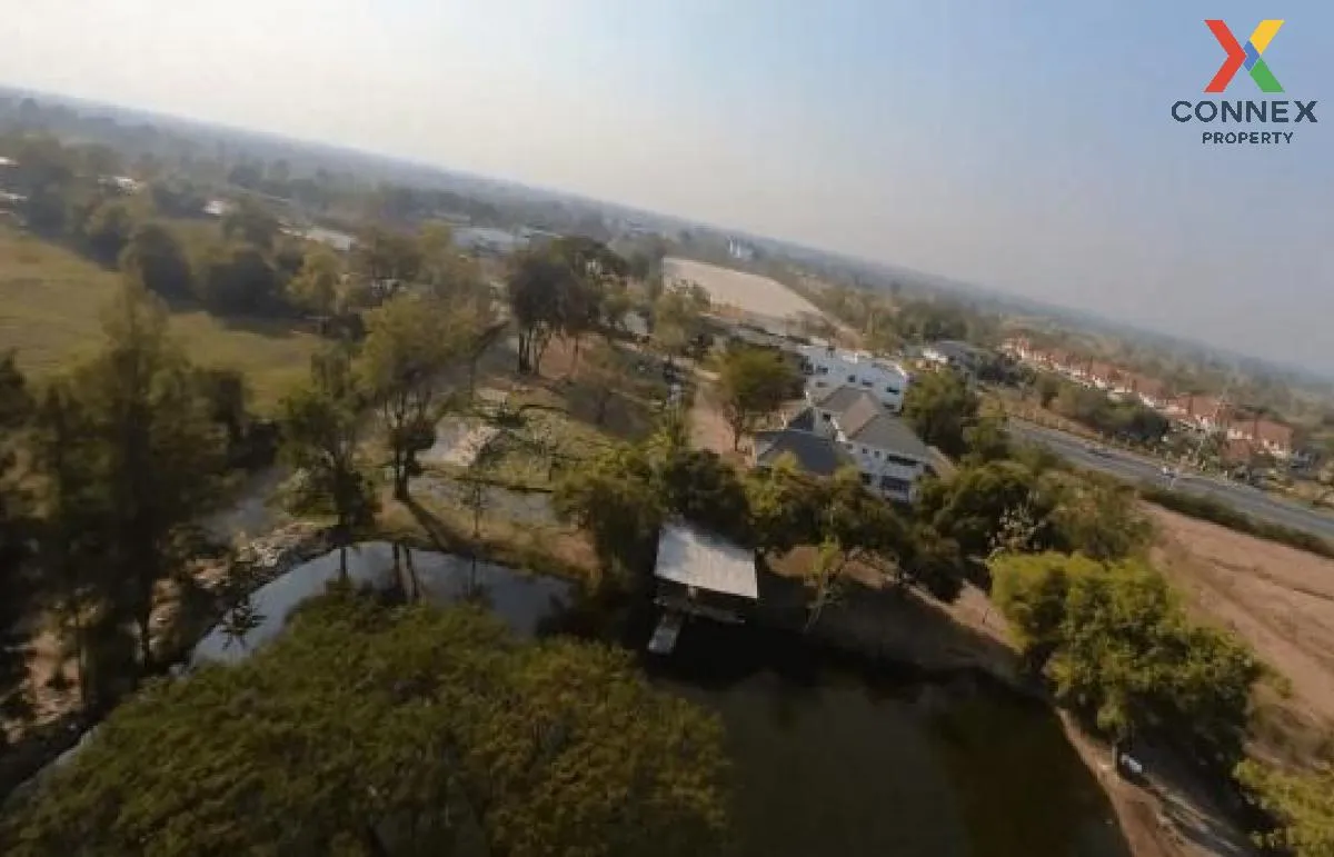 For Sale A luxury lakeside house, next to Phahonyothin Road, Khok