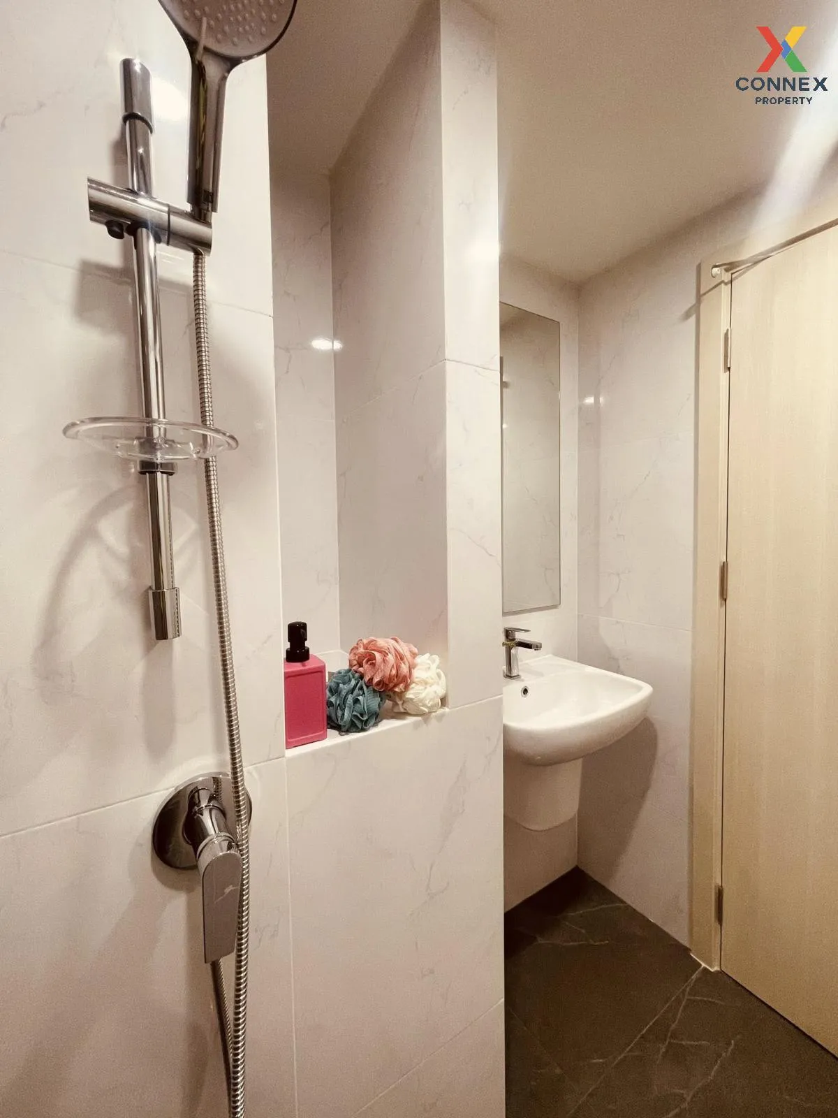 เช่าคอนโด  ออริจิ้น ปลั๊ก แอนด์ เพลย์ สายลวด สเตชั่น ปากน้ำ เมือง