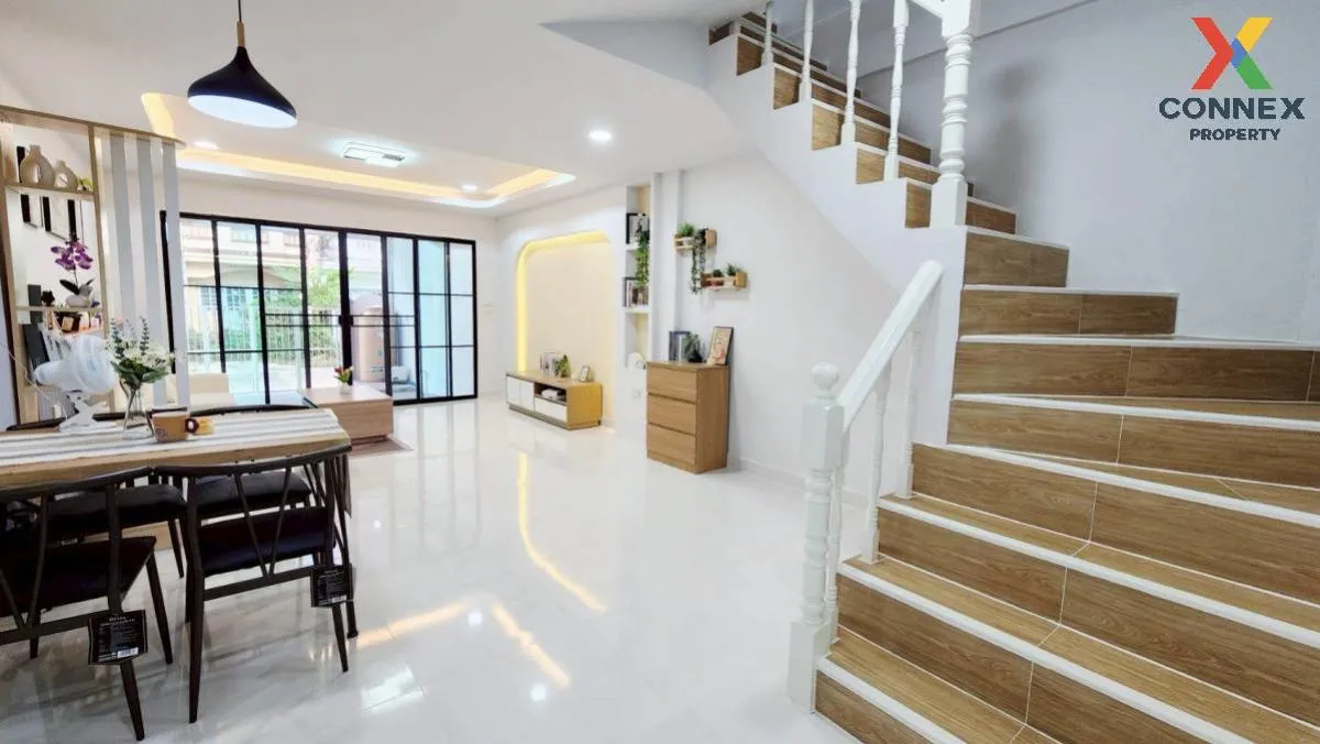 ขายทาวน์เฮ้าส์/ทาวน์โฮม  แพรมาพรเพลส รังสิต คลอง4 รีโนเวทใหม่ บึง