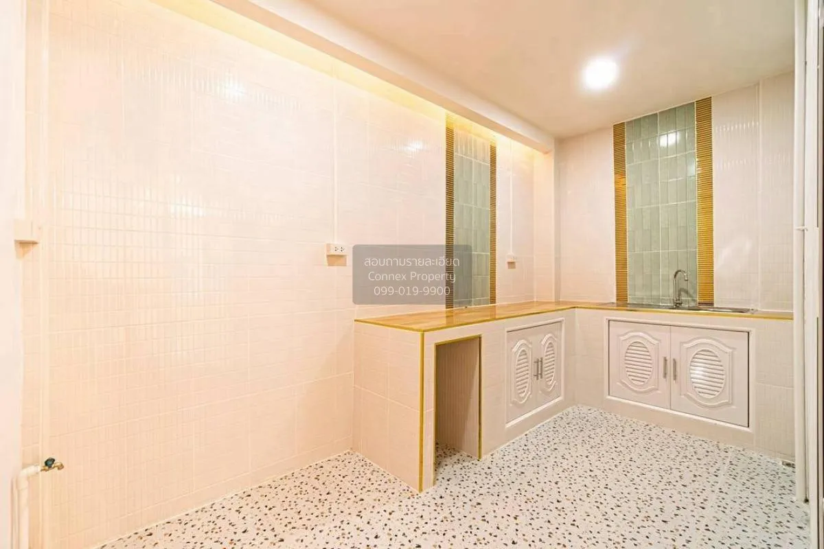 For Sale Townhouse/Townhome  , Baan Manawadee , newly renovated ,