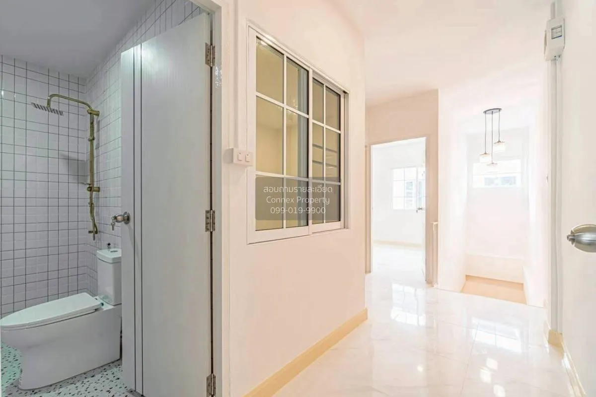For Sale Townhouse/Townhome  , Baan Manawadee , newly renovated ,