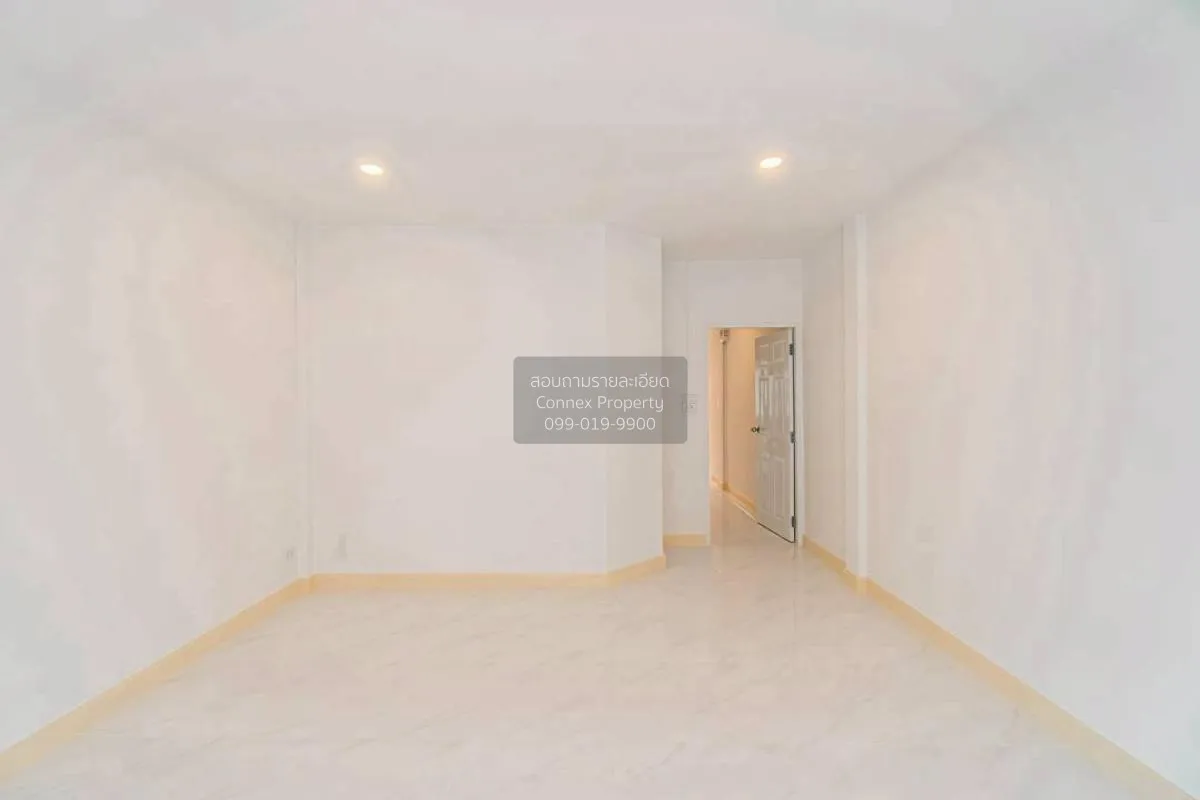 For Sale Townhouse/Townhome  , Baan Manawadee , newly renovated ,