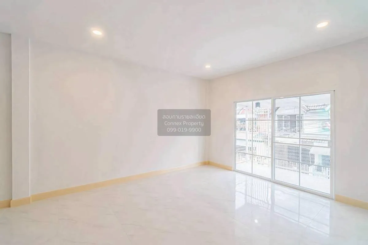 For Sale Townhouse/Townhome  , Baan Manawadee , newly renovated ,