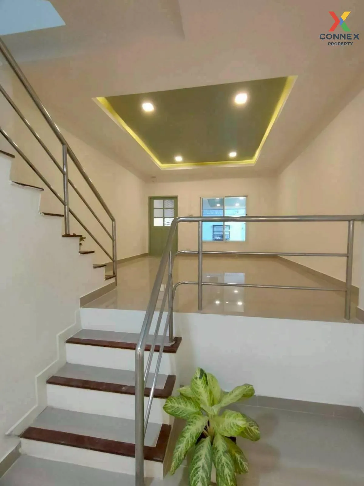 ขายทาวน์เฮ้าส์/ทาวน์โฮม  เกล้ารัตนา - ธนกาญจน์ รีโนเวทใหม่ MRT-สา