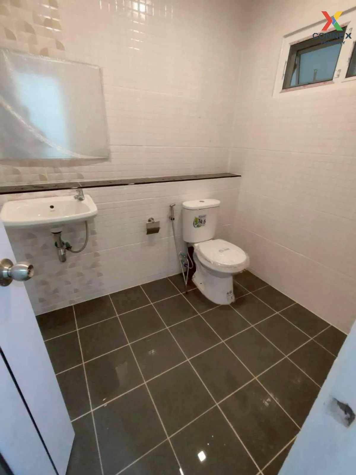 ขายทาวน์เฮ้าส์/ทาวน์โฮม  เกล้ารัตนา - ธนกาญจน์ รีโนเวทใหม่ MRT-สา