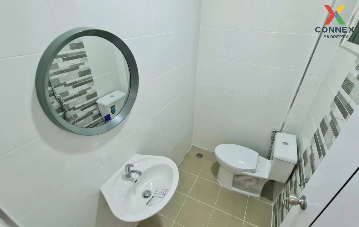 For Sale Townhouse/Townhome  , Tawanna Village , newly renovated 