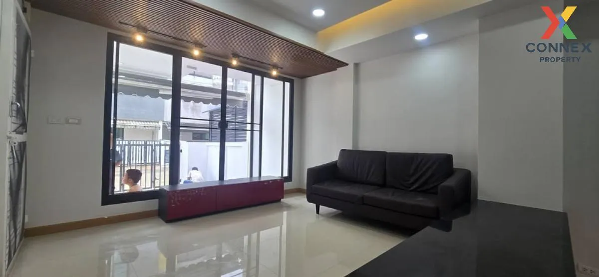 For Rent Townhouse/Townhome  , Sarin Wiz Sukhumvit 107 , BTS-Bear 2