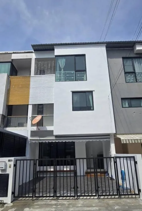 For Rent Townhouse/Townhome  , Sarin Wiz Sukhumvit 107 , BTS-Bearing , Samrong Nuea , Mueang Samut Prakan , Samut Prakarn , CX-135060
