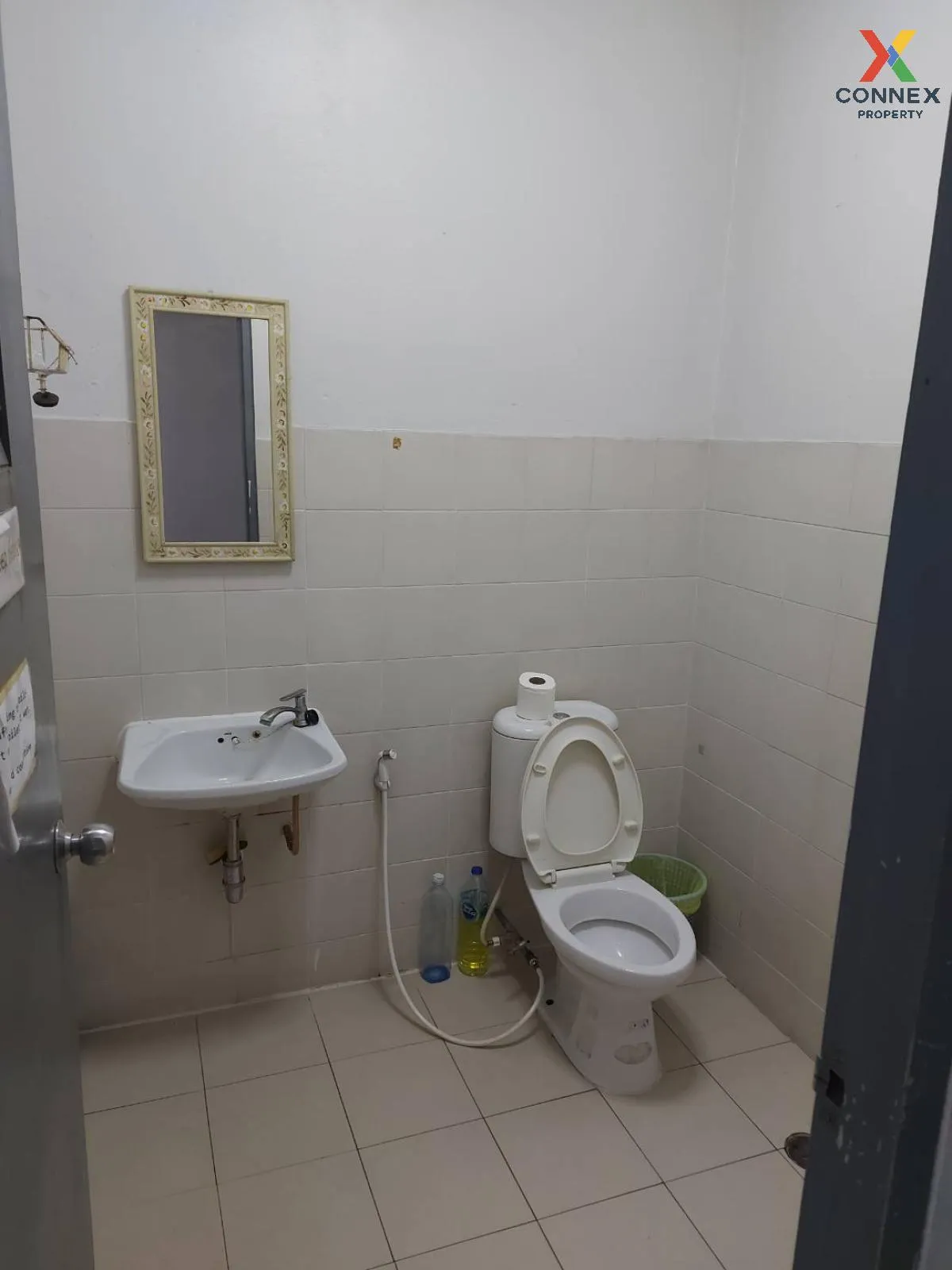 For Sale 2  -storey commercial building  2 units  area 120 sq m.  For Sale 2  -storey commercial building  2 units  area 120 sq m.