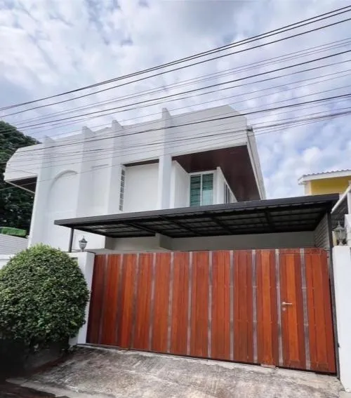 ขายบ้านเดี่ยว 2 ชั้น วิภาวดี 16 รีโนเวทใหม่ จอมพล  เขต จตุจักร กรุงเทพ CX-135088