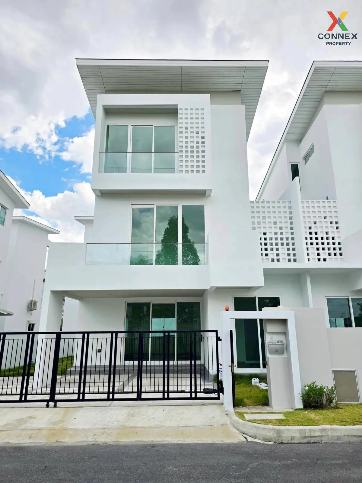 ขายบ้าน  เนอวานา แอบโซลูท เอกมัย - รามอินทรา สะพานสูง เขต ลาดพร้า ขายบ้าน  เนอวานา แอบโซลูท เอกมัย - รามอินทรา สะพานสูง เขต ลาดพร้า 1