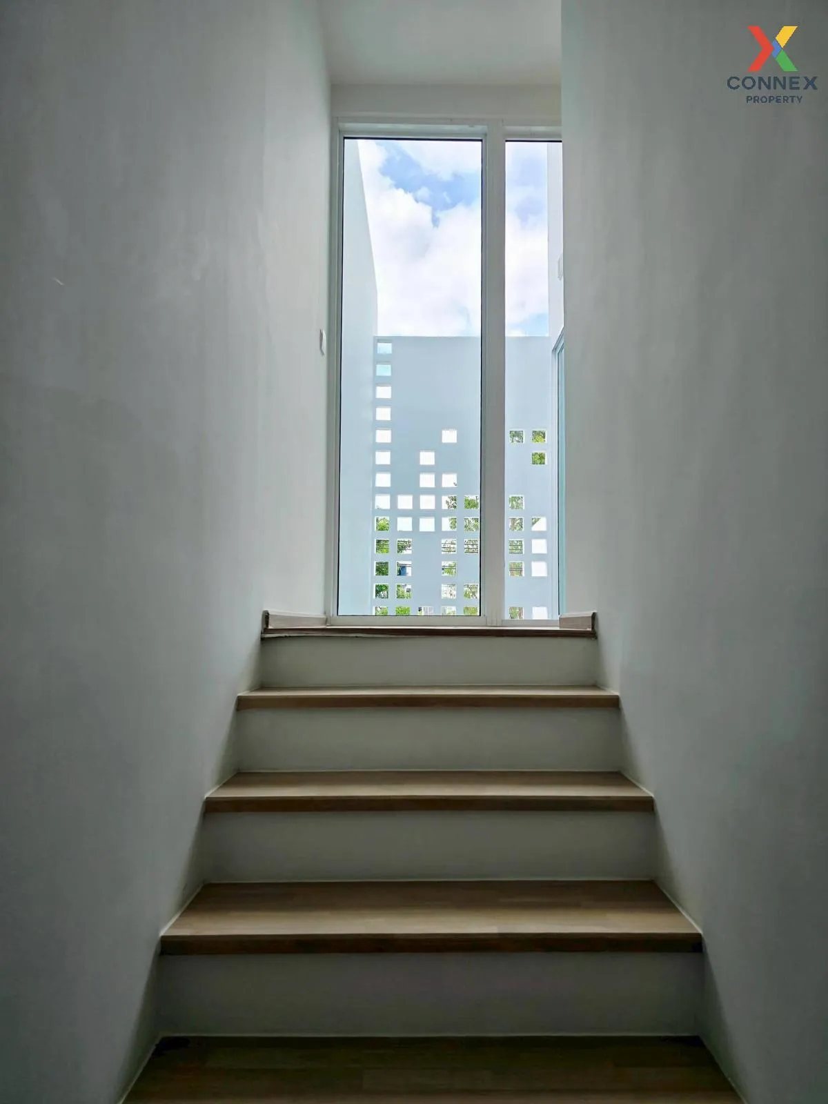 For Sale House , Nirvana Absolute Ekkamai - Ramintra , Saphan Sun For Sale House , Nirvana Absolute Ekkamai - Ramintra , Saphan Sun