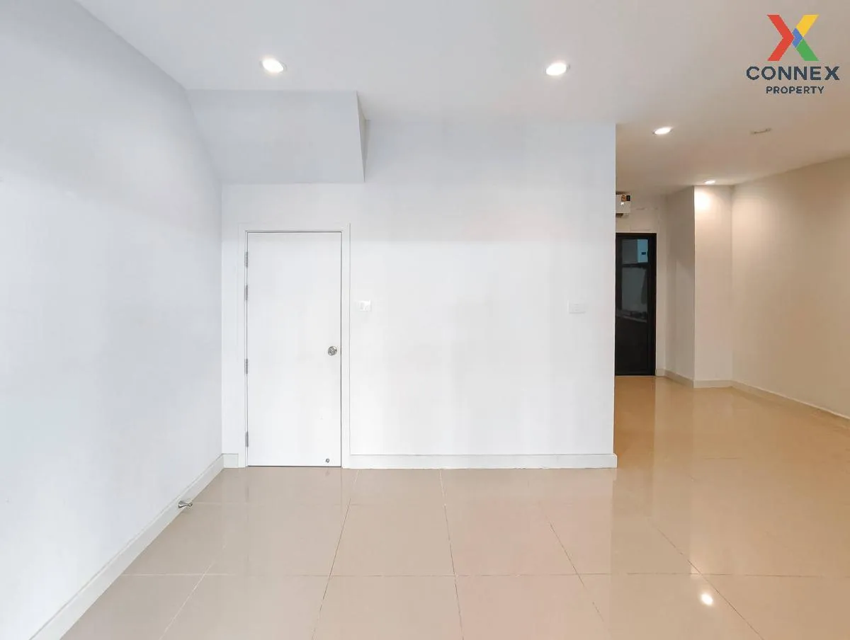 ขายทาวน์เฮ้าส์/ทาวน์โฮม  วี คอมพาวด์ บางวี คอมพาวด์ บางนา - ศรีนค