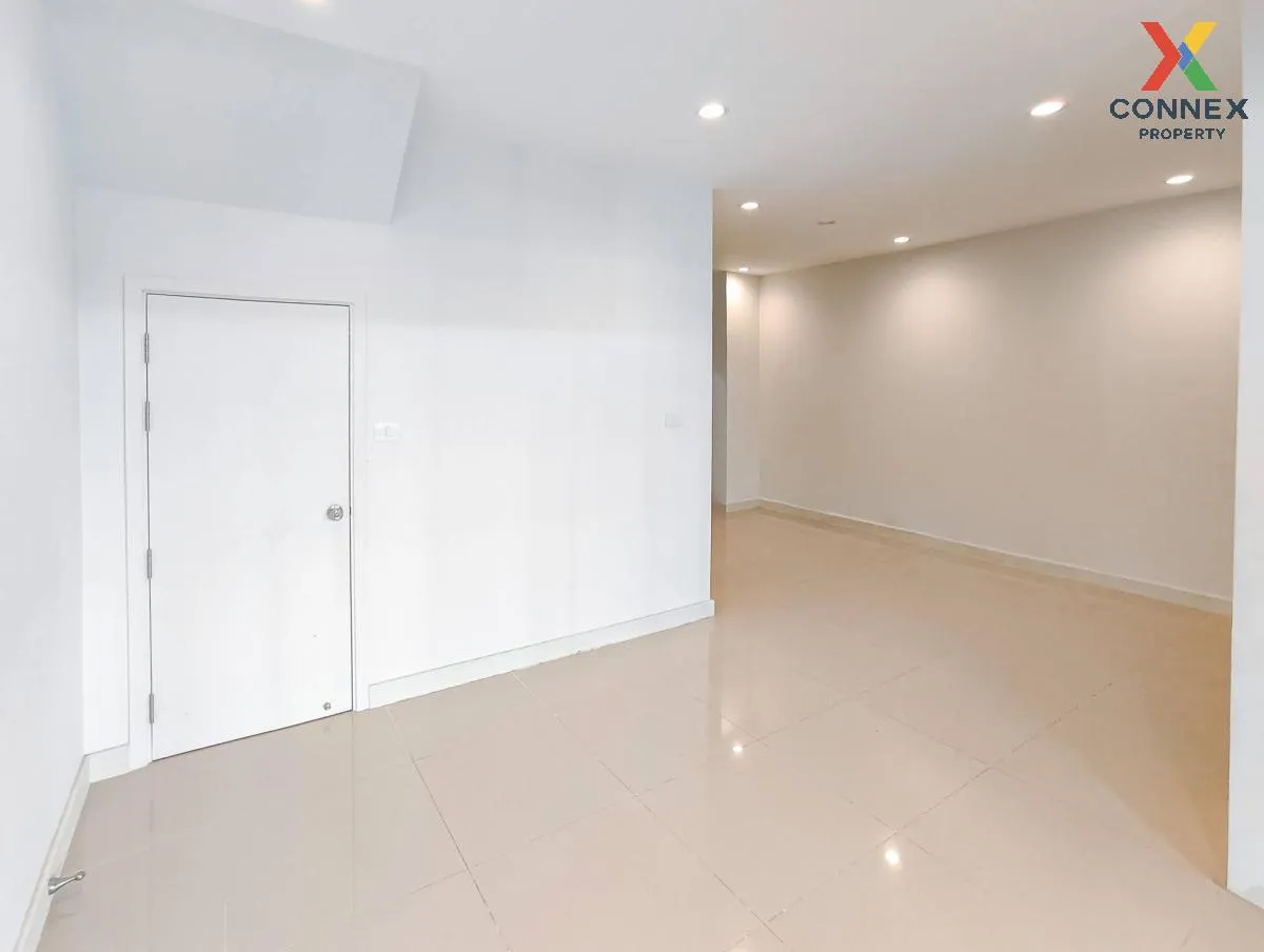 ขายทาวน์เฮ้าส์/ทาวน์โฮม  วี คอมพาวด์ บางวี คอมพาวด์ บางนา - ศรีนค