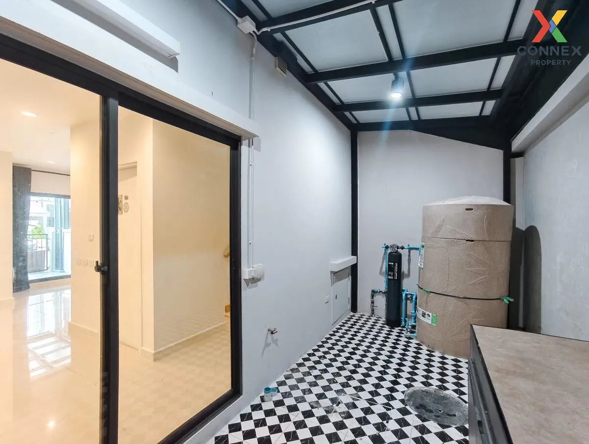 ขายทาวน์เฮ้าส์/ทาวน์โฮม  วี คอมพาวด์ บางวี คอมพาวด์ บางนา - ศรีนค