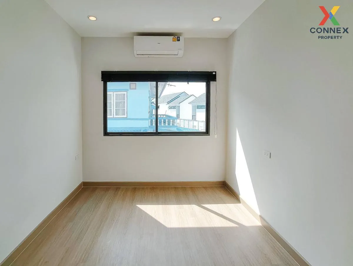 ขายทาวน์เฮ้าส์/ทาวน์โฮม  วี คอมพาวด์ บางวี คอมพาวด์ บางนา - ศรีนค