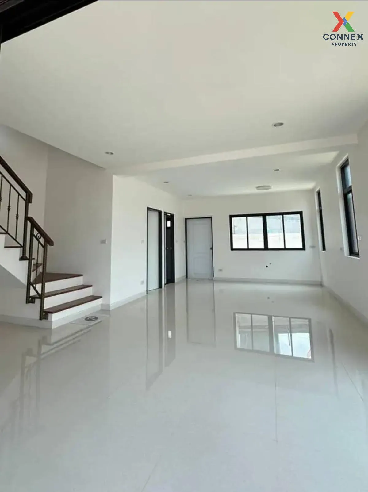 For Sale Luxury Townhouses @Kaset-Nawamin , high floor , corner u 2