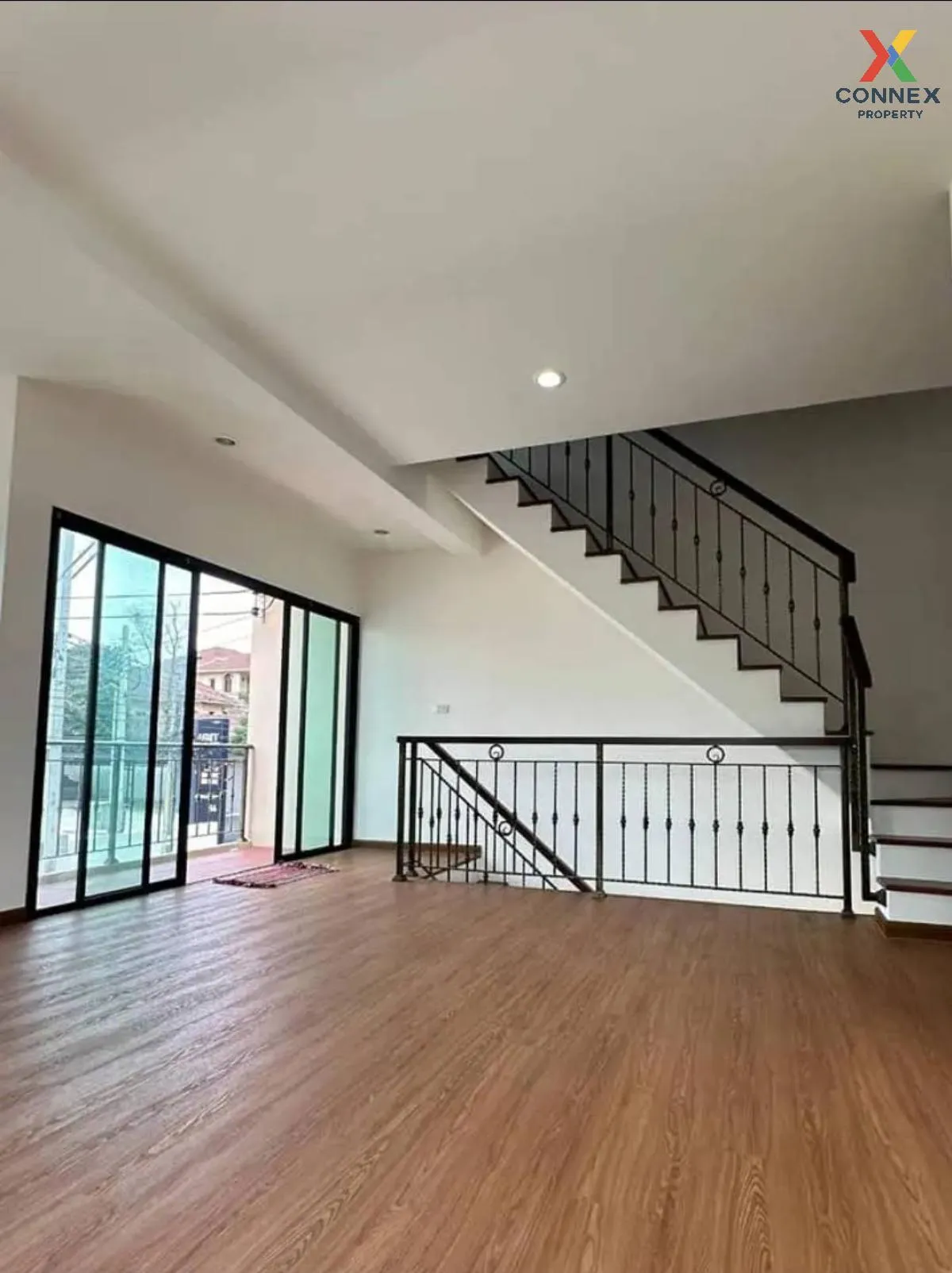 For Sale Luxury Townhouses @Kaset-Nawamin , high floor , corner u 4